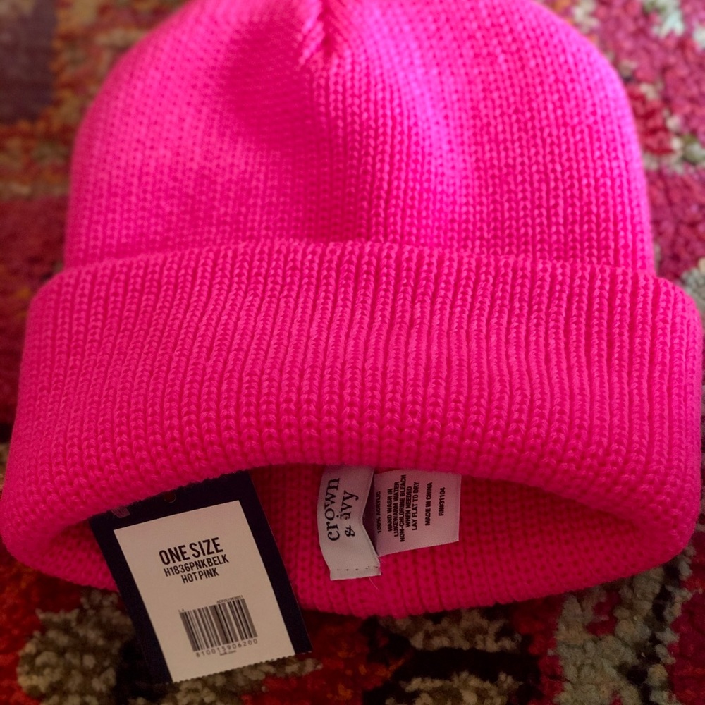 Pretty pink Crown and Ivy beanie